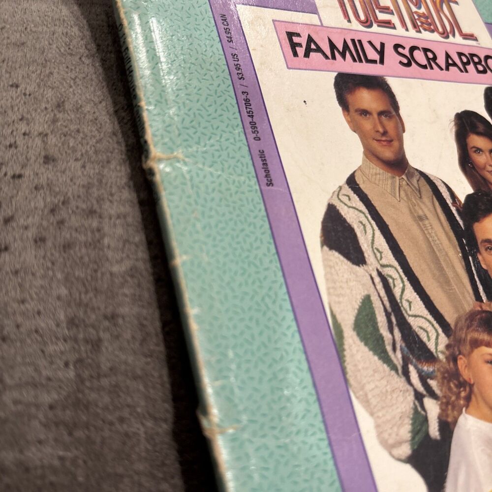 D.J.'S Full House Family Scrapbook 1992 1st Paperback Scholastic Candace Bure - Picture 14 of 16